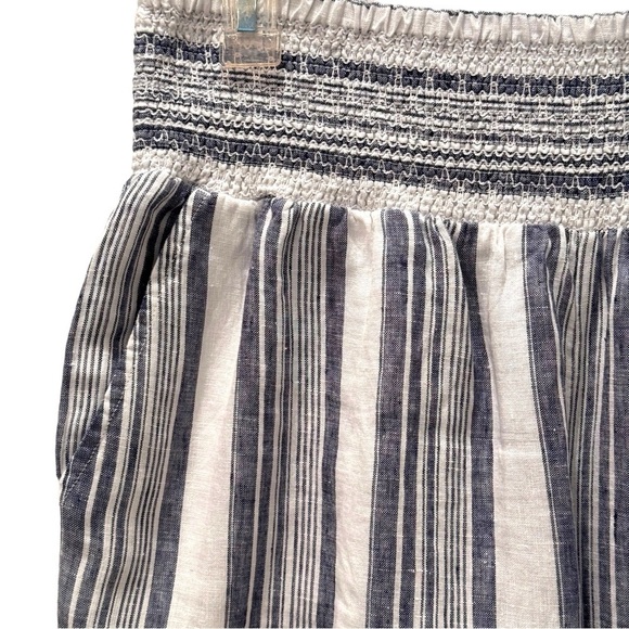 Crown & Ivy Size 1X Elastic smocked waistband navy/white striped wide leg pants - Picture 3 of 5